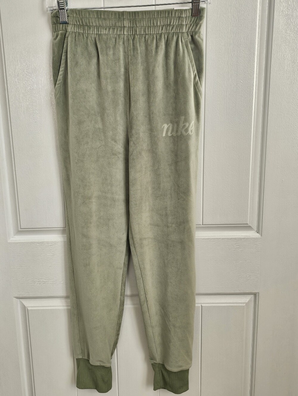 NWT NIKE Girls Oil Green Velour Slim Fit Joggers, Pants